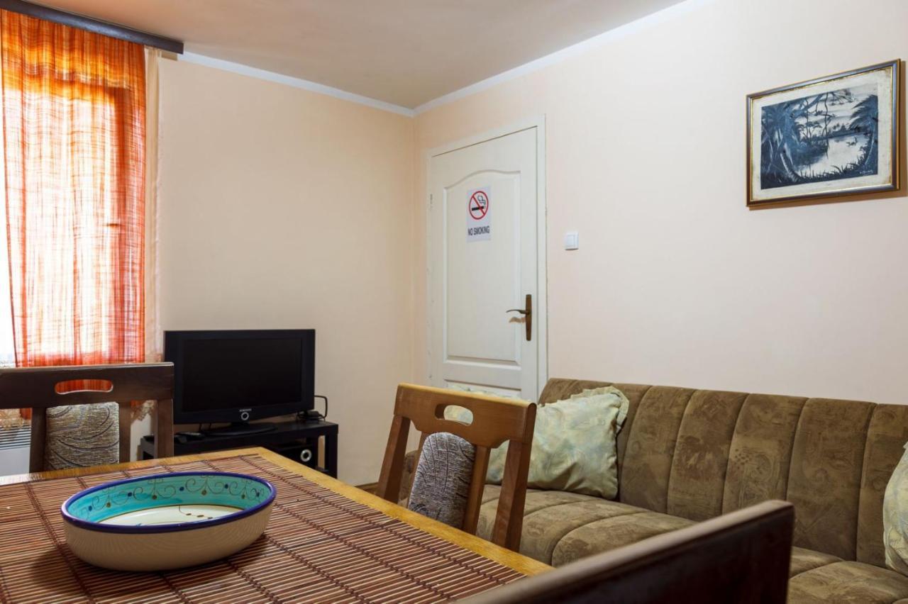 Apartment & Rooms Aleksandar Golubac Exterior foto
