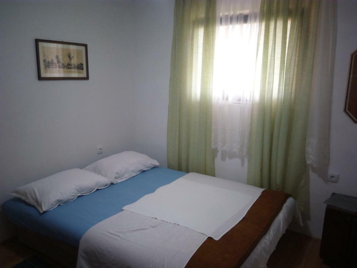 Apartment & Rooms Aleksandar Golubac Exterior foto